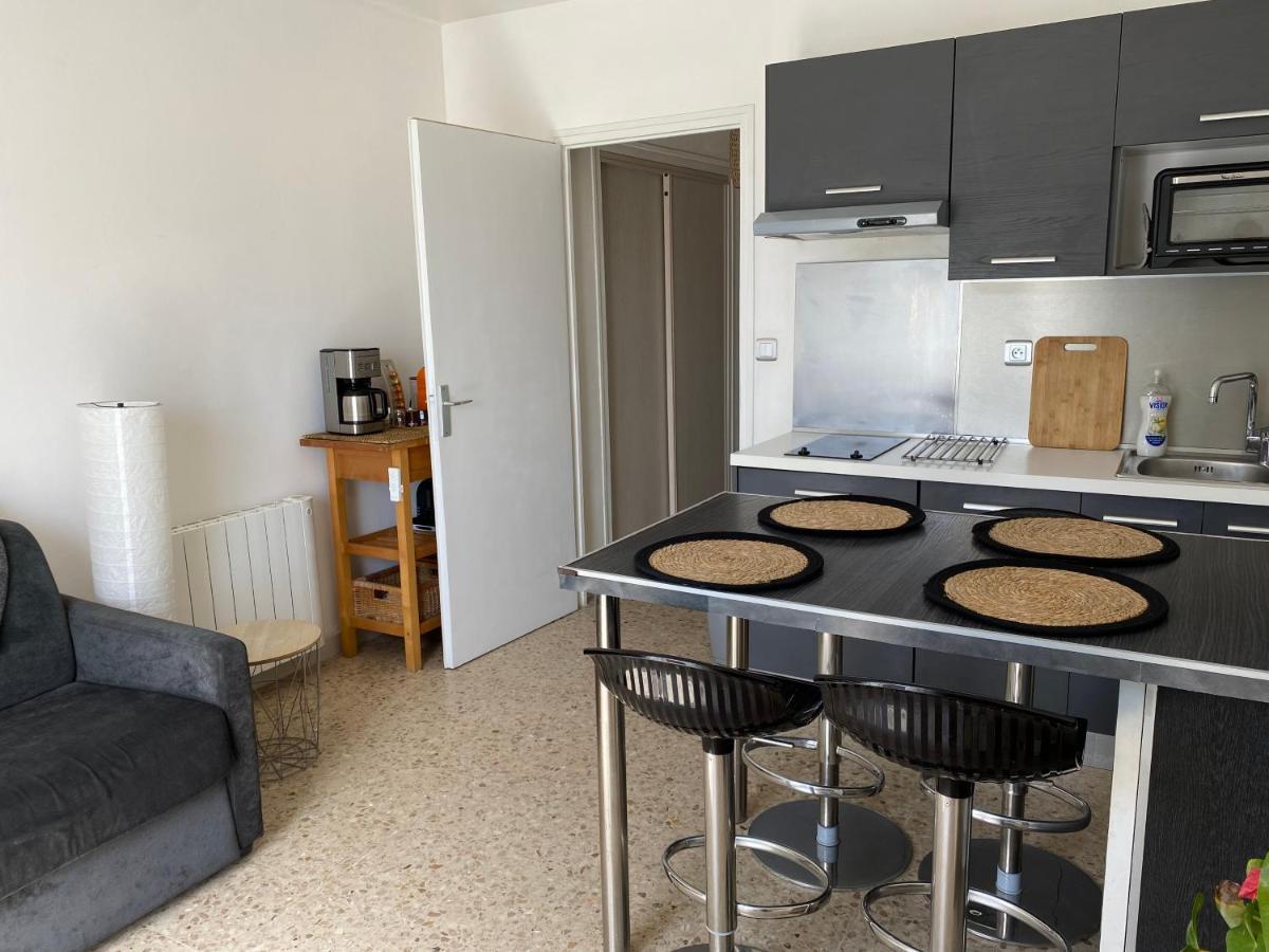 Les Lilas Hyères Extérieur photo