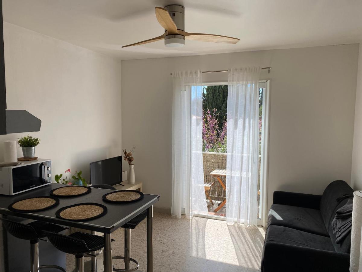 Les Lilas Hyères Extérieur photo