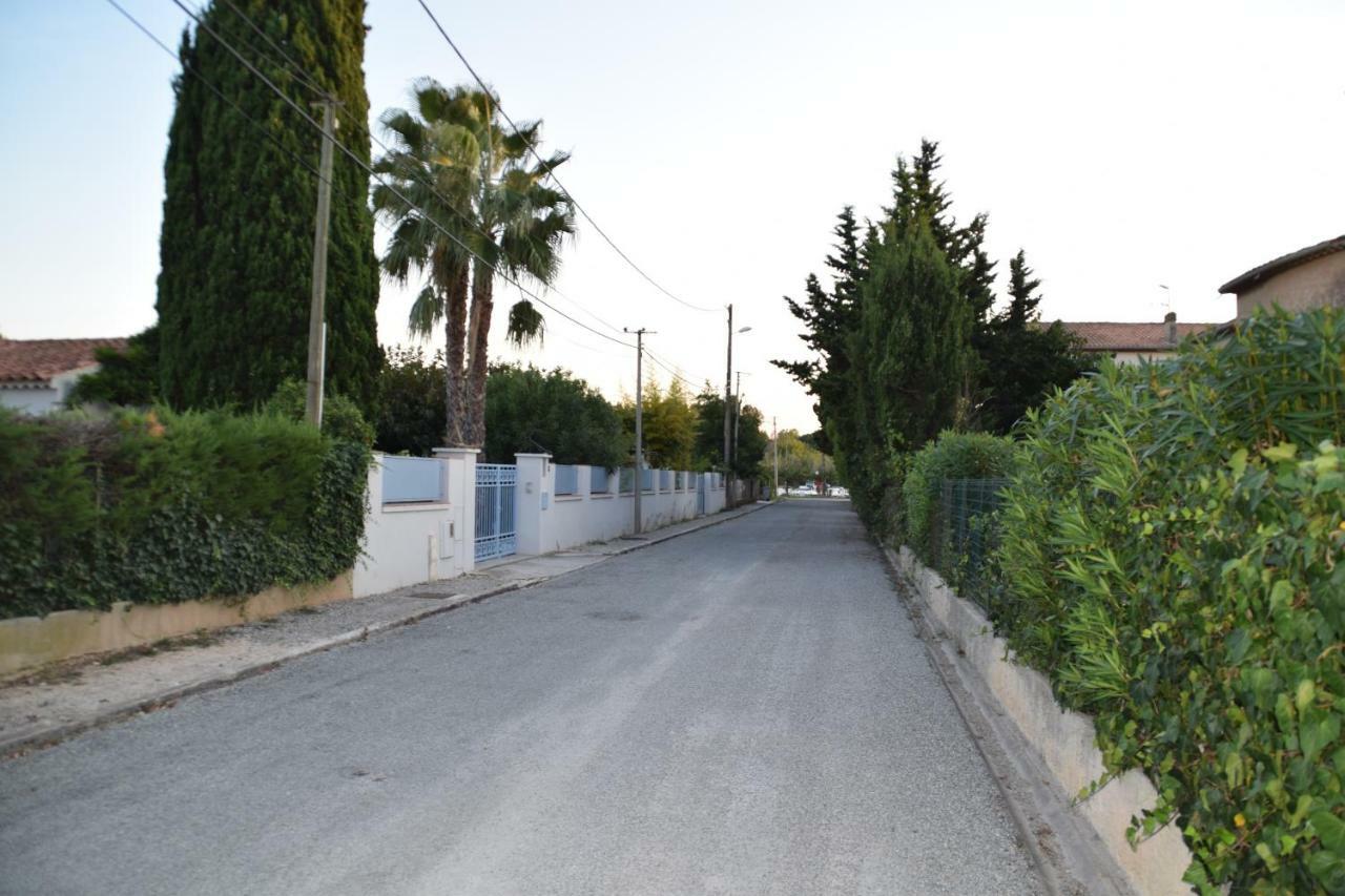 Les Lilas Hyères Extérieur photo